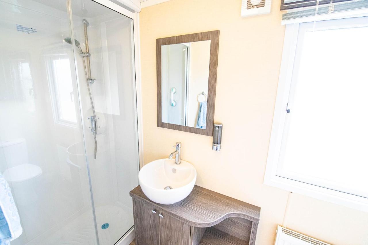 Big Skies Platinum Plus Holiday Home With Wifi, Netflix, Dishwasher, Decking Camber Esterno foto