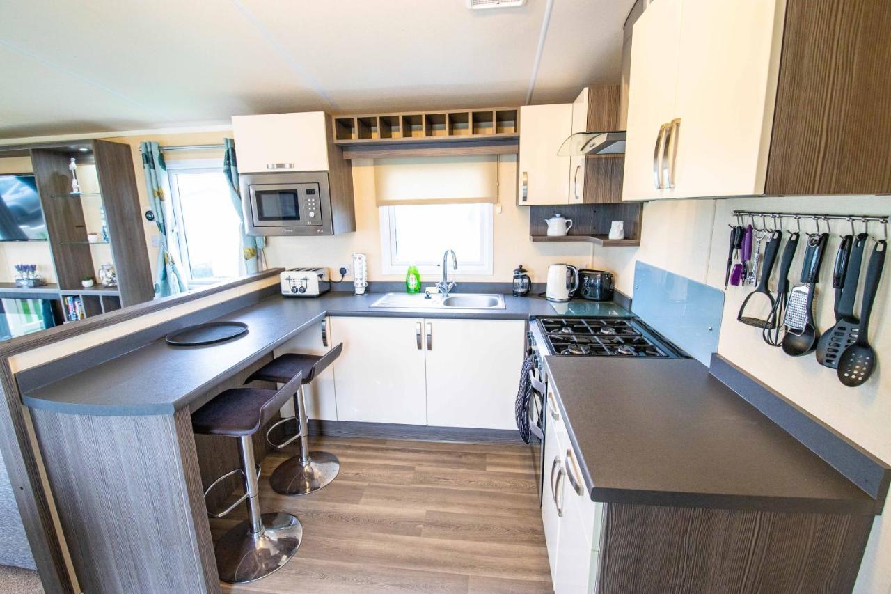 Big Skies Platinum Plus Holiday Home With Wifi, Netflix, Dishwasher, Decking Camber Esterno foto