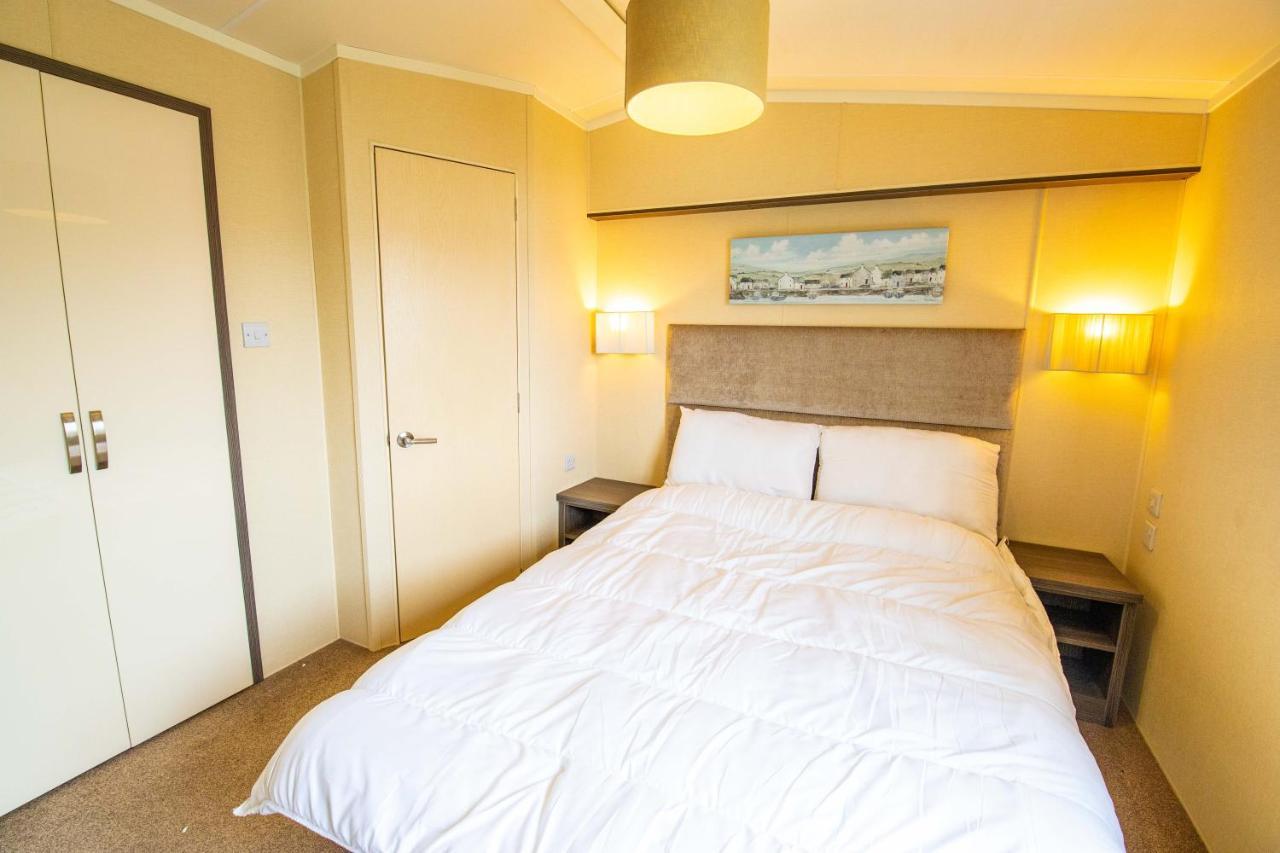 Big Skies Platinum Plus Holiday Home With Wifi, Netflix, Dishwasher, Decking Camber Esterno foto