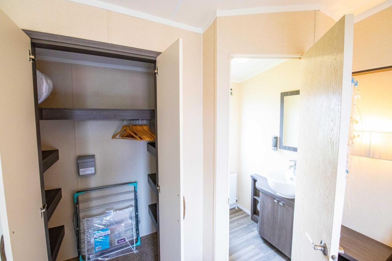 Big Skies Platinum Plus Holiday Home With Wifi, Netflix, Dishwasher, Decking Camber Esterno foto